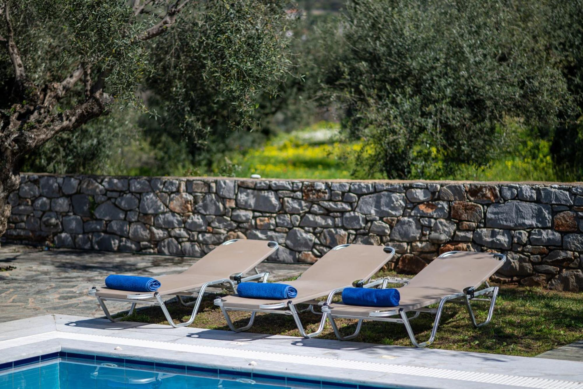 Torri Di Pietra Βίλα Στούπα Δωμάτιο φωτογραφία